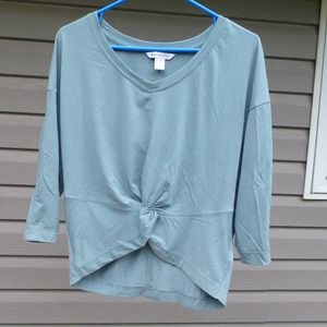 Athleta Embody Twist Front Top Sz. XS casual athletic 311276 Spring 2022